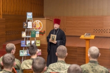 Ко Дню православной книги прошло встреча с военным священником