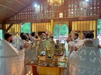 Божественная литургия в день 20-летия Иоанно-Предтеченского монастыря 11