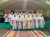 Божественная литургия в день 20-летия Иоанно-Предтеченского монастыря 16