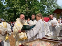 Божественная литургия в день 20-летия Иоанно-Предтеченского монастыря 18