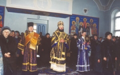 Богослужение в Покровской церкви г. Тирасполя 2002